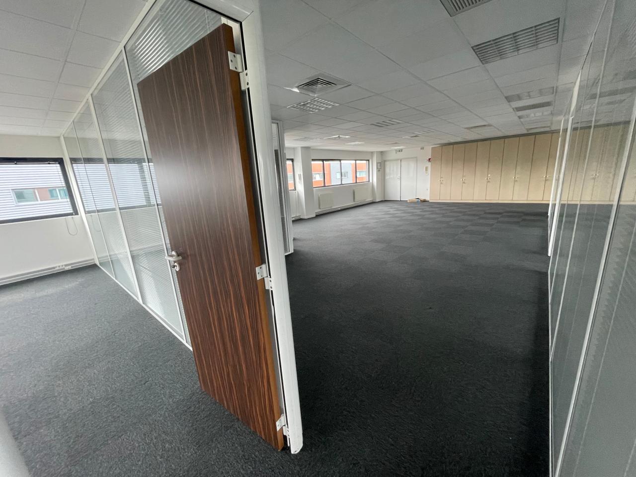 Local d'activité Taverny 872m² Location local d'activité Taverny Val-d'Oise OLACT2426792 2